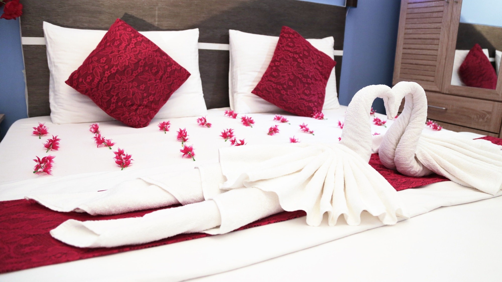 هتل الیت بیچ مالدیو